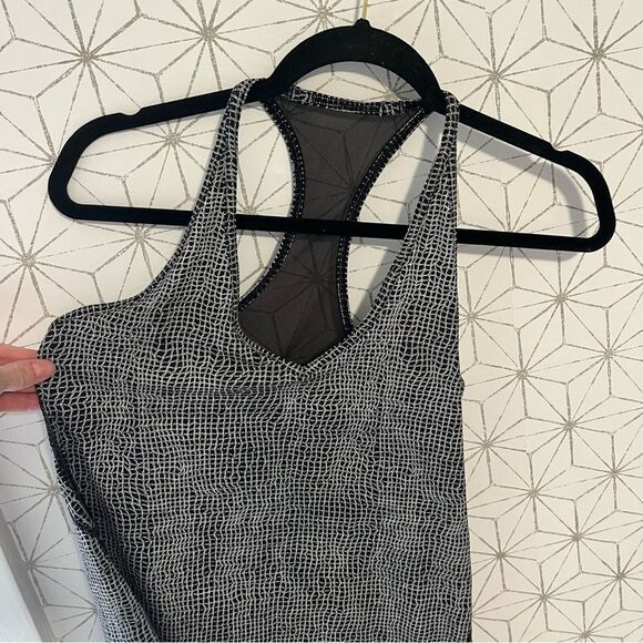 Lululemon Wild And Free Mesh Tank - Picture 5 of 9